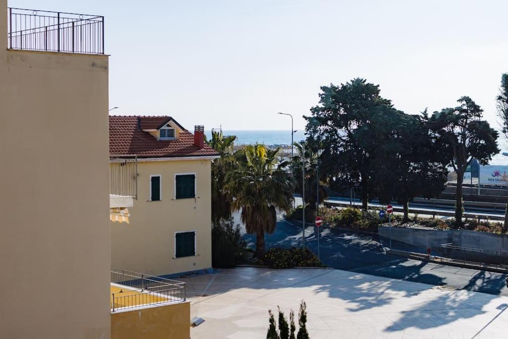 Fronte Mare-Piscina- Pista Ciclabile Διαμέρισμα Imperia Εξωτερικό φωτογραφία